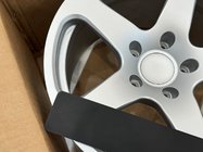 Porsche 911 (992) 2018– OEM-taotut vanteet R18 (4 kpl) kuva 7