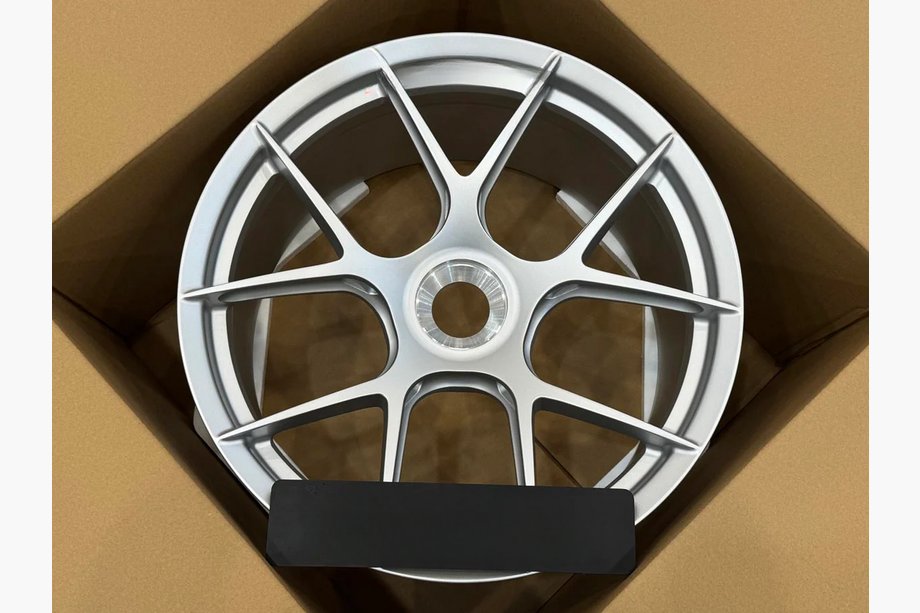 Porsche 911 (992) 2018– Taotut OEM-vanteet R20 R21 V35 (4 kpl) Image