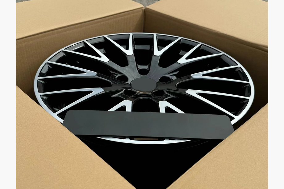 Porsche Panamera 2023– Taotut vanteet OEM R21 V2 (4 kpl) Kuva 5