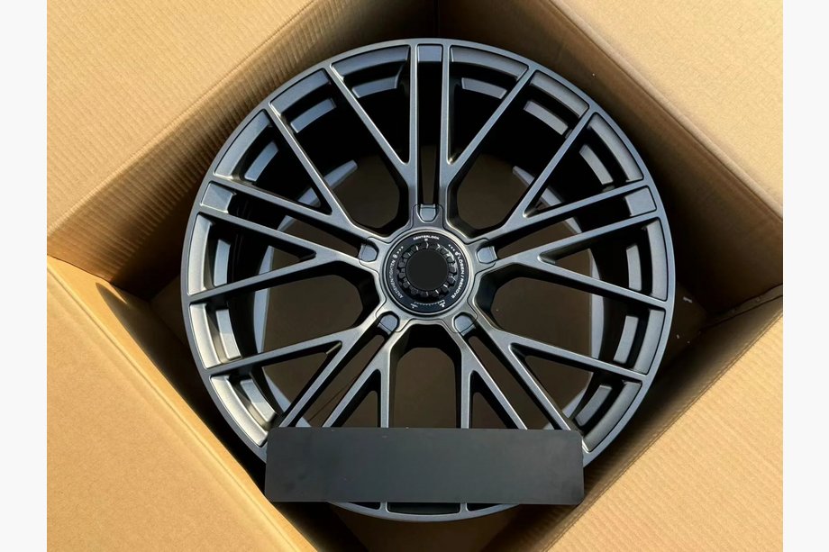 Porsche Panamera 2023– Taotut vanteet OEM R21 V3 (4 kpl) Image