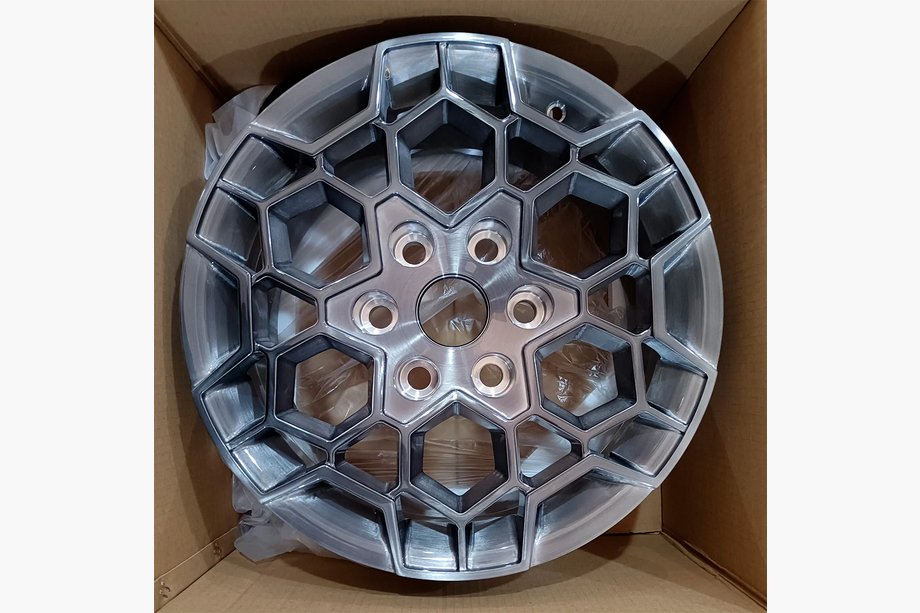Toyota Land Cruiser Prado 250 2023– Taotut vanteet OEM R17 (4 kpl) Image