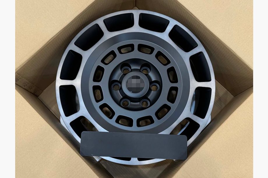 Toyota Land Cruiser 300 2021– Taotut OEM-vanteet R20 V2 (4 kpl) Image