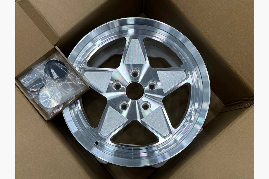 Chevrolet Corvette C4 1983–1996 Taotut vanteet OEM R17 (4 kpl) Image