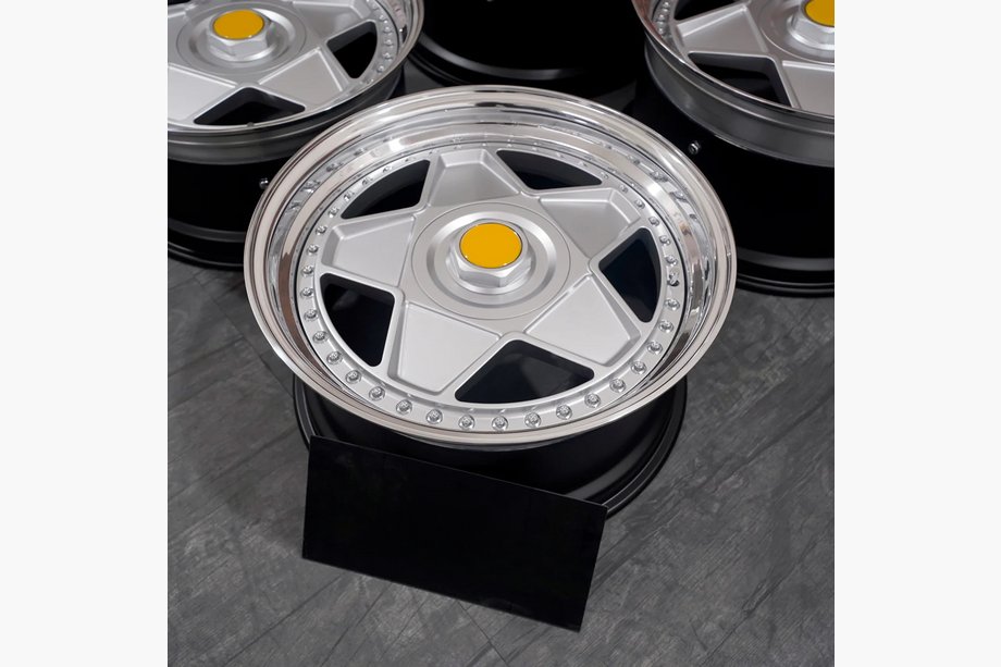 Ferrari F8 Taotut OEM-vanteet R18/R19 (4 kpl) Image
