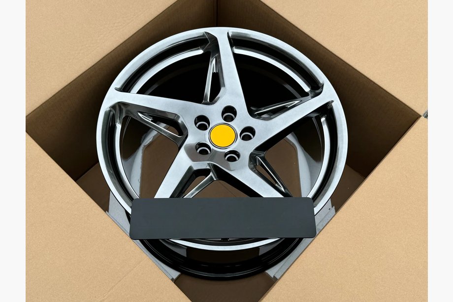 Ferrari 348 Taotut OEM-vanteet R19 (4 kpl) Kuva 3