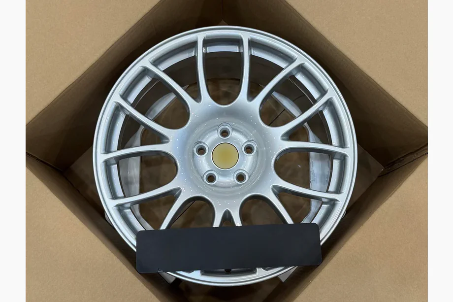 Ferrari 360 Taotut vanteet OEM R19 V2 (4 kpl) Image
