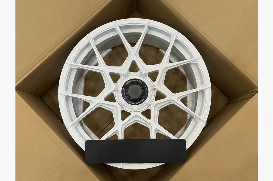 Lexus LFA 2010–2013 Taotut OEM-vanteet R20 V2 (4 kpl) Image