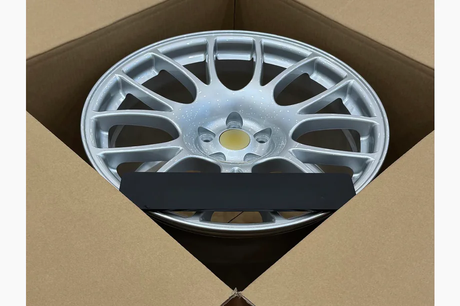 Lexus LFA 2010–2013 Taotut vanteet OEM R20 V7 (4 kpl) Kuva 4