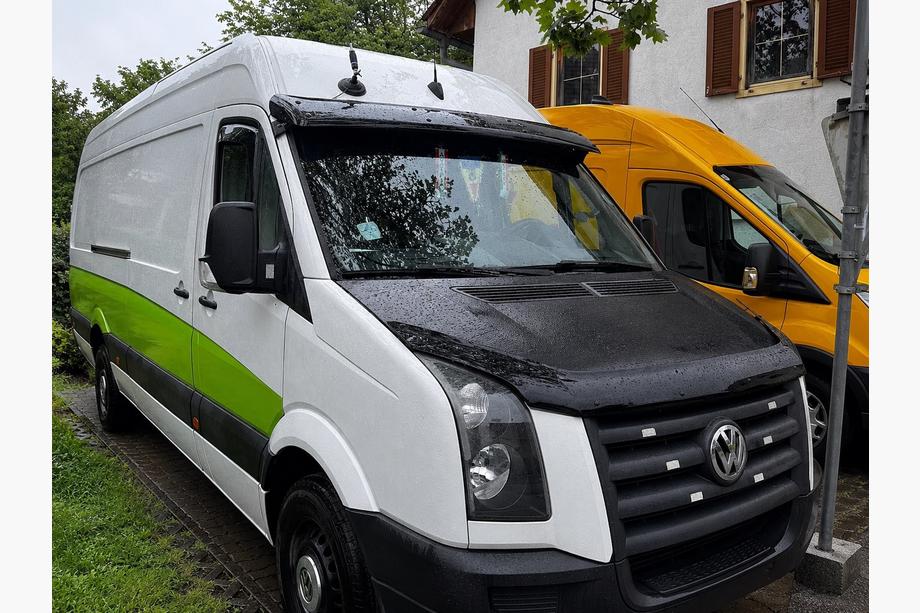 Volkswagen Crafter 2006–2016 Tuulilasin visiiri V-4 (musta kiiltävä, 5 mm) Image