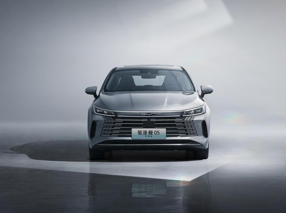 BYD Destroyer 05 DM-i: Katsaus vuoden 2024 hybridisedaniin