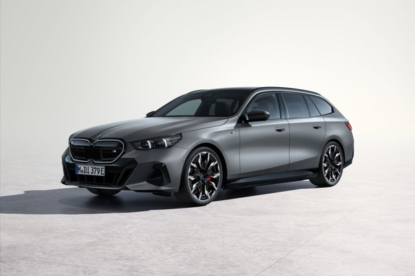 BMW i5 Touring M60 xDrive 2024: Sähköfarmarin koeajo