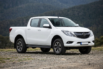 Mazda BT-50 2012– Sivuporrast Bosphorus Black (2 kpl, alumiini) kuva 1