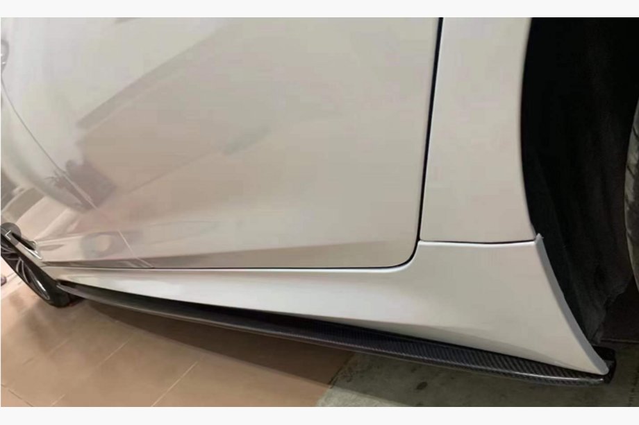 BMW 5-sarja G30/G31 2017–2023 ABS-helmasuojat (M-Sport/M5-helmoihin, kiiltävä musta) Image