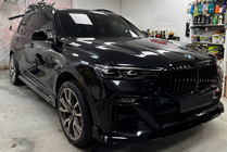 BMW X7 G07 2019– Etupuskurin lip-spoileri Paradigm Black Knight V2 (2018-2022, M-Sport) kuva 1