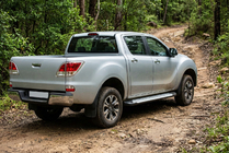 Mazda BT-50 2012– Sivuporrassarja X5-tyyppi (2 kpl, alumiini) kuva 1