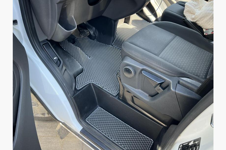Ford Custom 2013–2022 Polyuretaaniset kynnysmatot (2 kpl, EVA, harmaat) Image