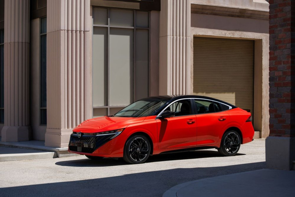Nissan Sentra 2026 -koeajo: Tekniset tiedot, varustelu, kuvat