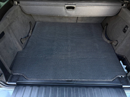 BMW X5 E70 2007–2013 Kumimatto tavaratilaan Carsuit (musta) kuva 3