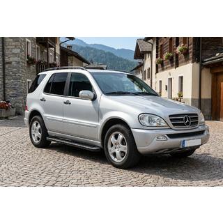Allmond Black sivuportaat (2 kpl, alumiini) Mercedes ML W163 1997–2005 kuva 1