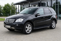 Mercedes ML W164 2005–2011 Sivuporrast Bosphorus Black (2 kpl, alumiini) kuva 1