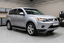 Mitsubishi Outlander 2006–2012 Maydos V1 sivuportaat (2 kpl, alumiini ↗ ruostumaton teräs) kuva 1