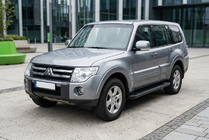 Mitsubishi Pajero Wagon IV 2006–2021 Allmond Black sivuportaat (2 kpl, alumiini) kuva 1