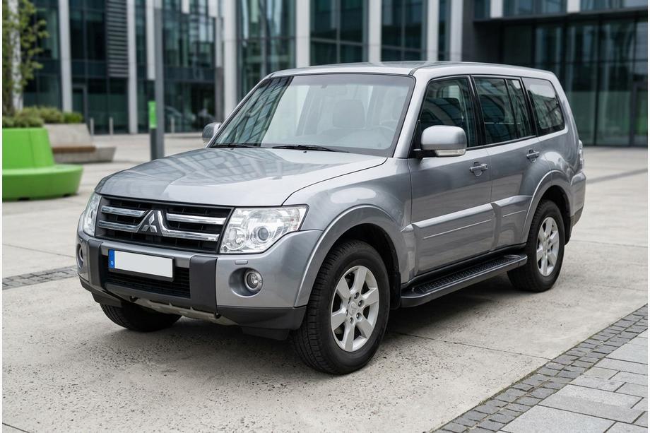 Mitsubishi Pajero Wagon IV 2006–2021 Allmond Black sivuportaat (2 kpl, alumiini) Image