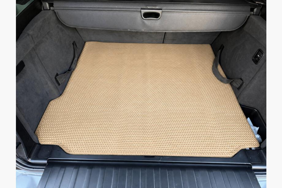 BMW X5 E70 2007–2013 Kuminen tavaratilan matto Carsuit (Beige) Image