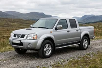 Nissan NP300 1999–2015 Maydos V1 sivuportaat (2 kpl, alumiini ↗ ruostumaton teräs) kuva 1