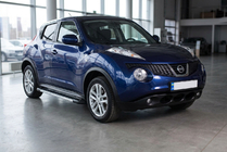 Nissan Juke 2010–2019 RedLine V1 sivuportaat (2 kpl, alumiini) kuva 1