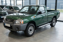 Nissan NP300 1999–2015 Allmond Grey -sivuporrassarja (2 kpl, alumiini) kuva 1