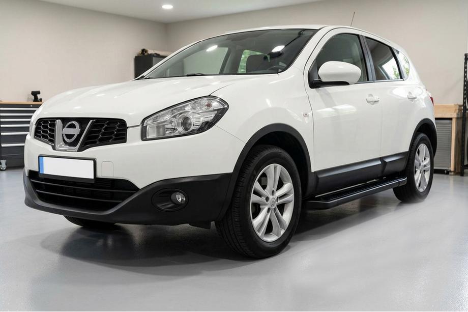 Nissan Qashqai 2010–2014 Allmond Black sivuportaat (2 kpl, alumiini) Image