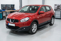 Nissan Qashqai 2010–2014 Sivuporrast Bosphorus Black (2 kpl, alumiini) kuva 1