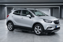 Opel Mokka 2012–2021 Allmond Black sivuaskelmat (2 kpl, alumiini) kuva 1