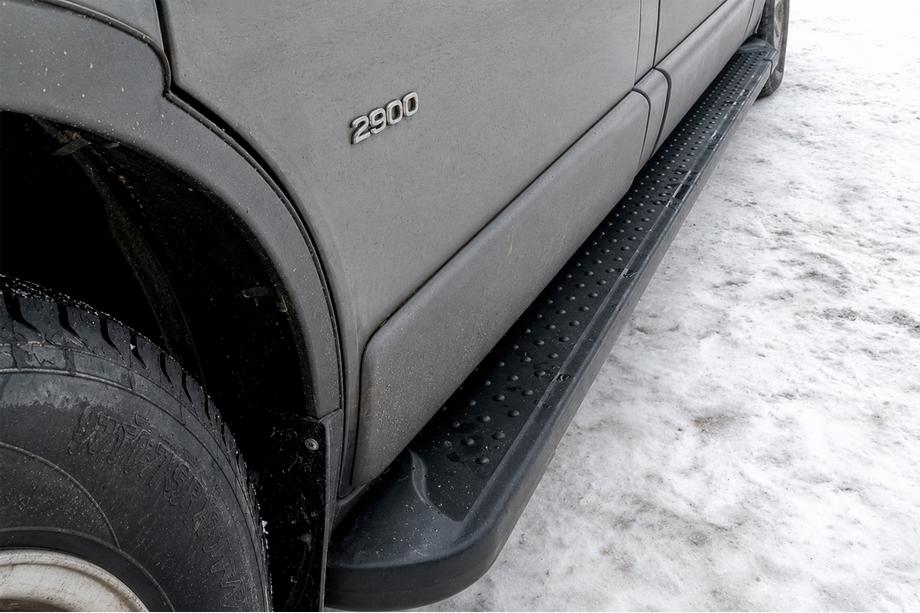 Opel Vivaro 2001–2015 Allmond Black sivuaskelmat (2 kpl, alumiini) Image