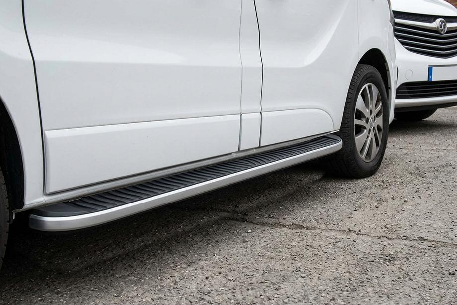 Opel Vivaro 2001–2015 Tayga Grey -sivuaskelmat (2 kpl, alumiini) Image