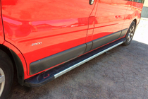 Renault Trafic 2001–2015 RedLine V1 sivuportaat (2 kpl, alumiini) kuva 1