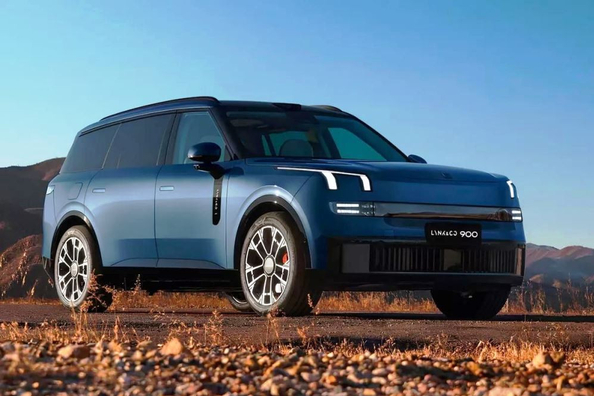 Lynk&Co 900 -koeajo: hybridilippulaivan luksus ja voima