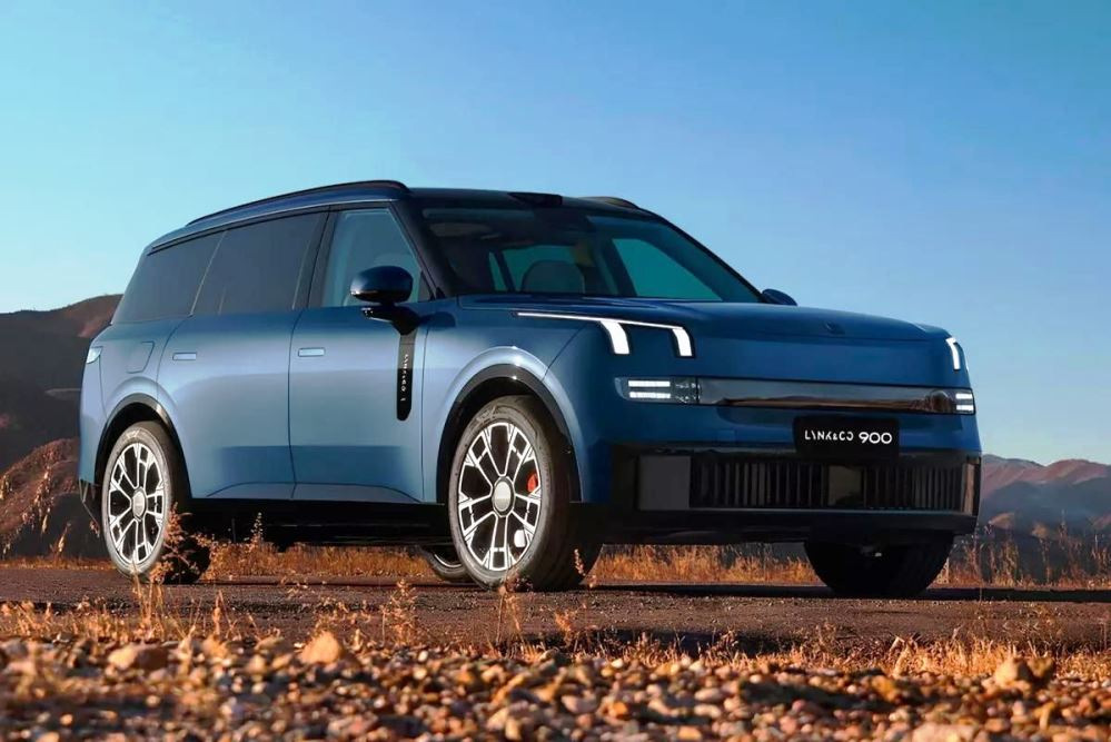 Lynk&Co 900 -koeajo: hybridilippulaivan luksus ja voima