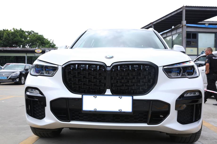 BMW X5 G05 2019–2026 Munuaismaskit Diamond Black (2018-2022, kiiltävä musta) Image