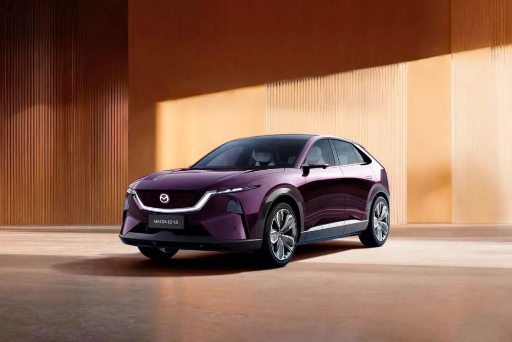 Mazda EZ-60 -katsaus: hybridi ja sähköauto samassa paketissa