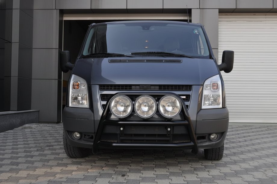 Ford Transit 2000–2014 Härkäpuskuri WT018 Black (2006-2014, ruostumaton teräs) Image