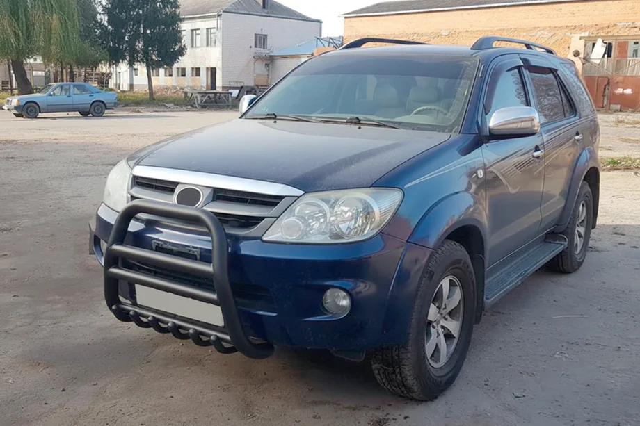 Toyota Fortuner 2006–2015 Puskurirauta F12-11 Black (ruostumaton teräs) Image