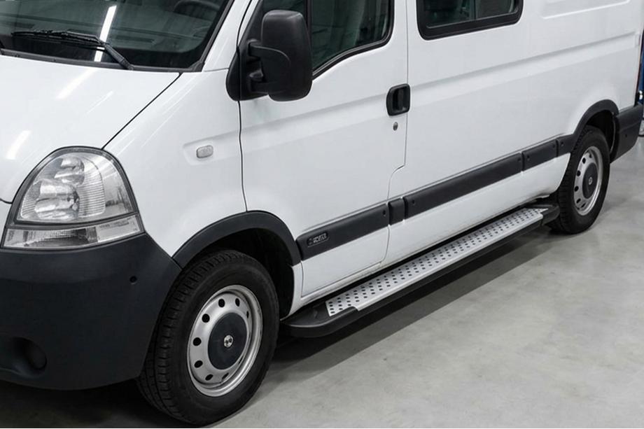 Renault Master 1998–2010 Allmond Grey -sivuporrassarja (2 kpl, alumiini) Image