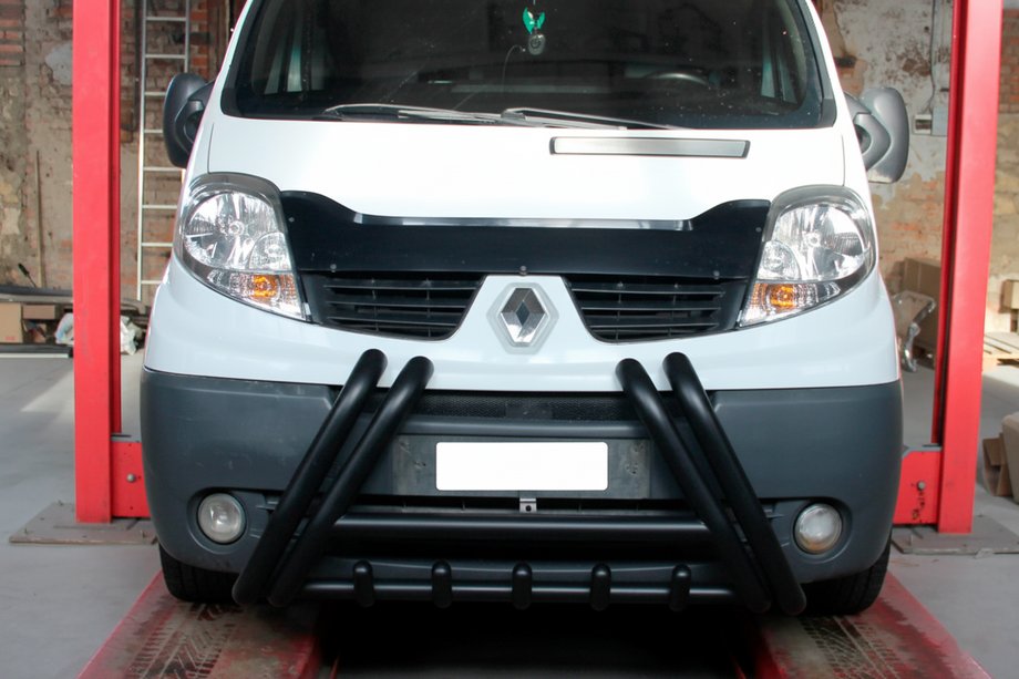 Nissan Primastar 2002–2014 Bullbar F1-01 Black (ruostumaton teräs) Image