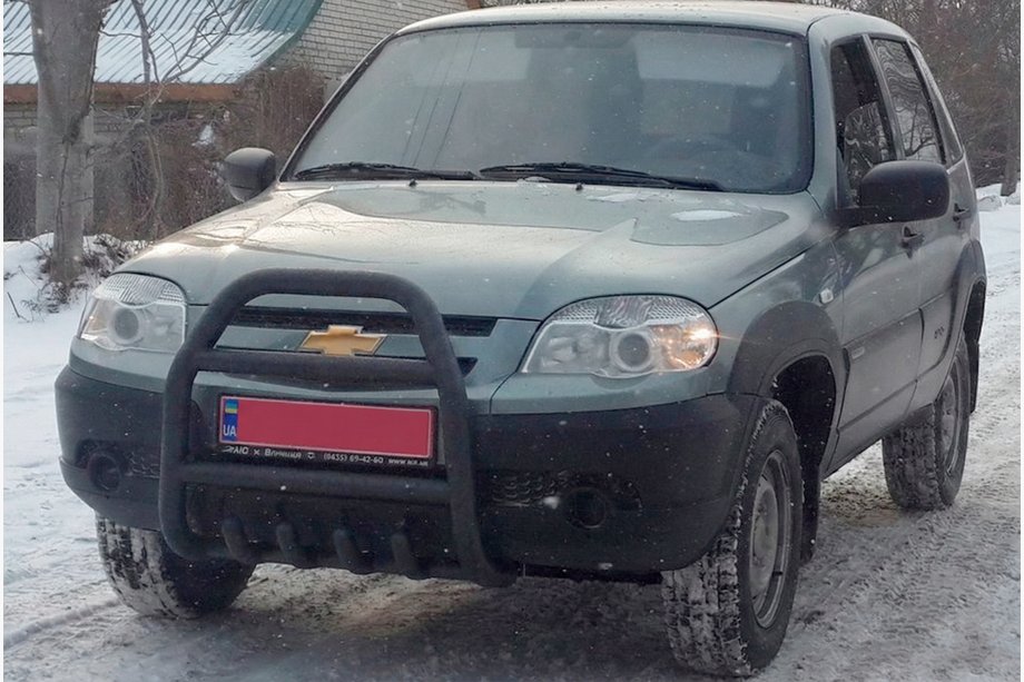 Chevrolet Niva 1998–2020 Puskurirauta QT007 Black (ruostumaton teräs) Image