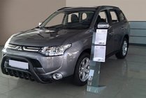 Mitsubishi Outlander 2012–2021 Karjapuskuri WT002 Black (ruostumaton teräs) kuva 3