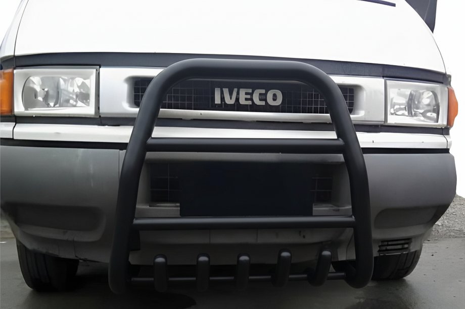 Iveco Daily 1999–2006 Karjapuskuri QT007 Black Image