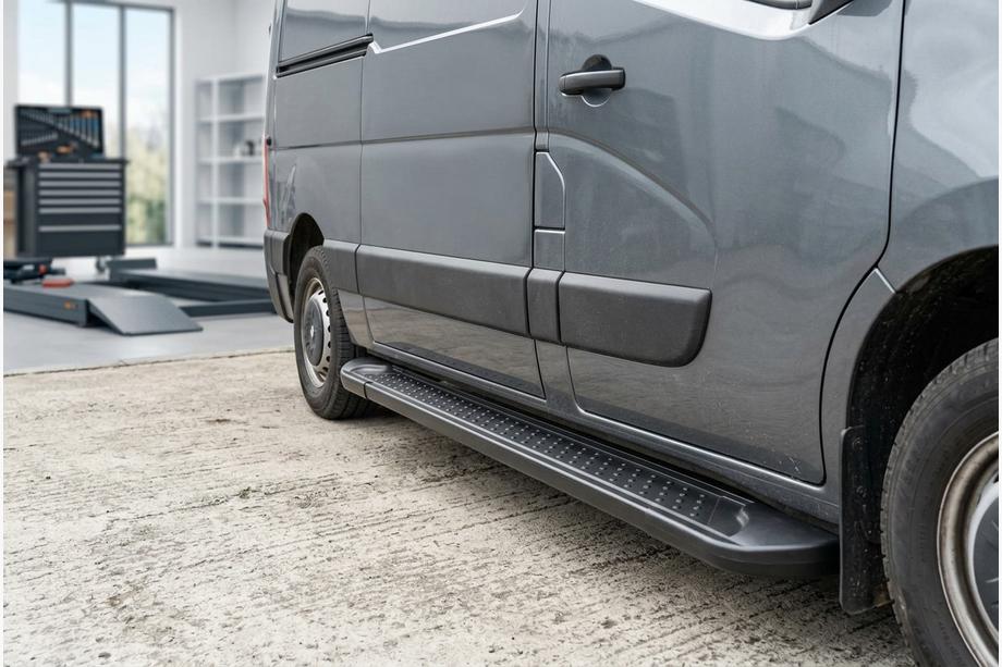 Opel Movano 2010–2021 Allmond Black sivuaskelmat (2 kpl, alumiini) Image