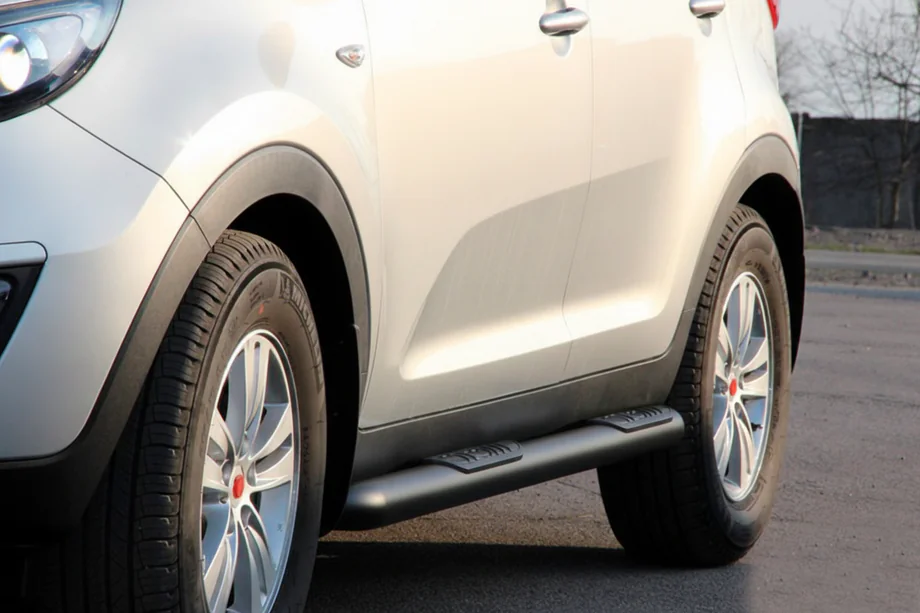 Kia Sportage 2010–2015 Sivupalkit Black (2 kpl, ruostumaton teräs) Image
